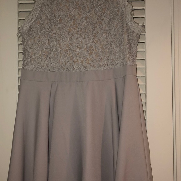 Formal dress - Picture 2 of 3
